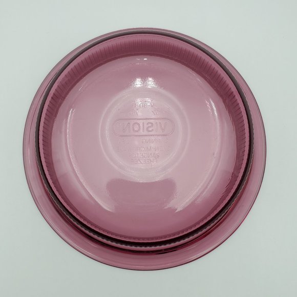 Corning Vision Cranberry 24 Ounce Ribbed Casserole Dish with Glass Pyrex Lid - Picture 5 of 8